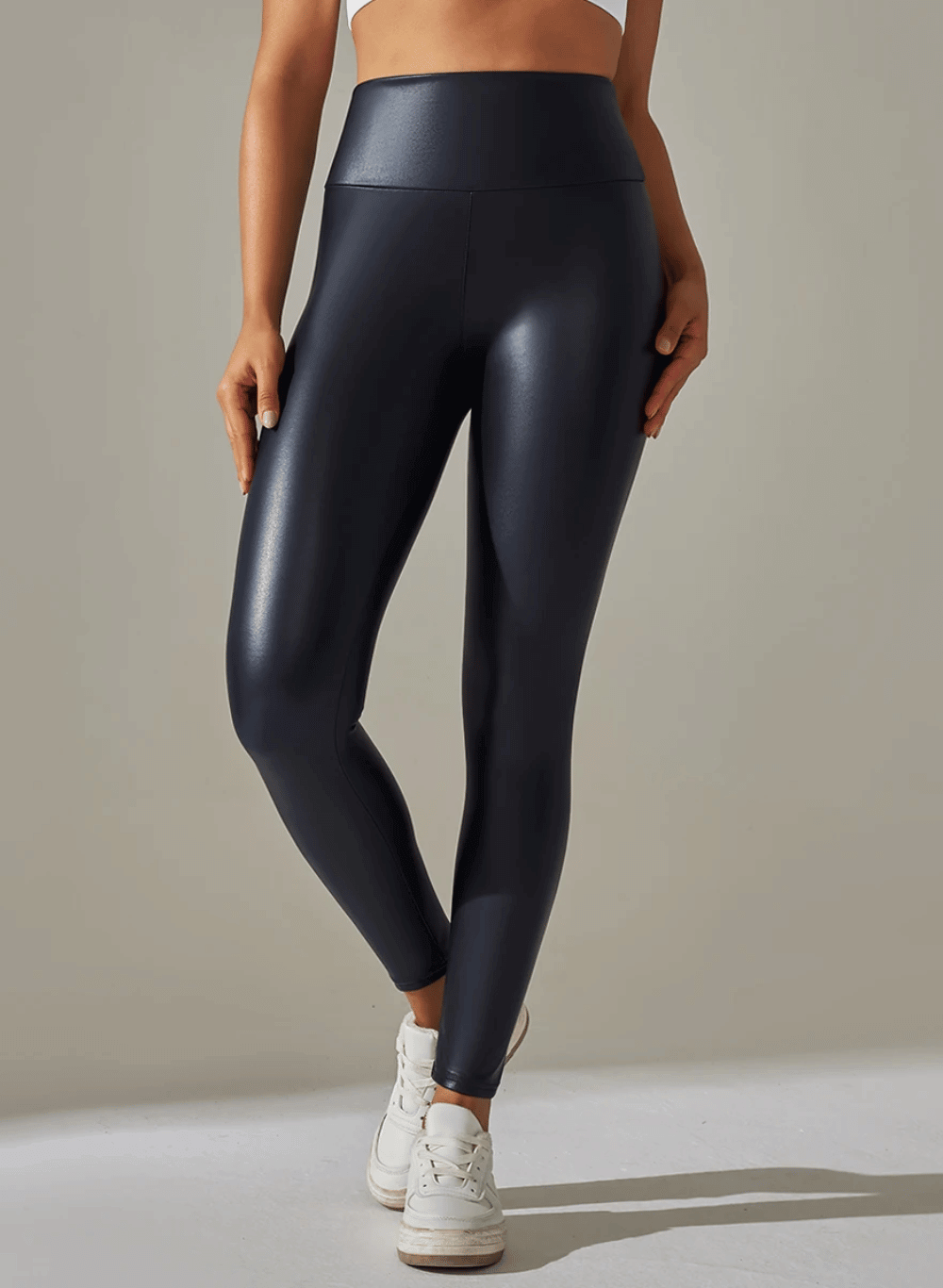 טייץ מחטב דמוי עור מבריק, High Waist (PU) - דגם Glow