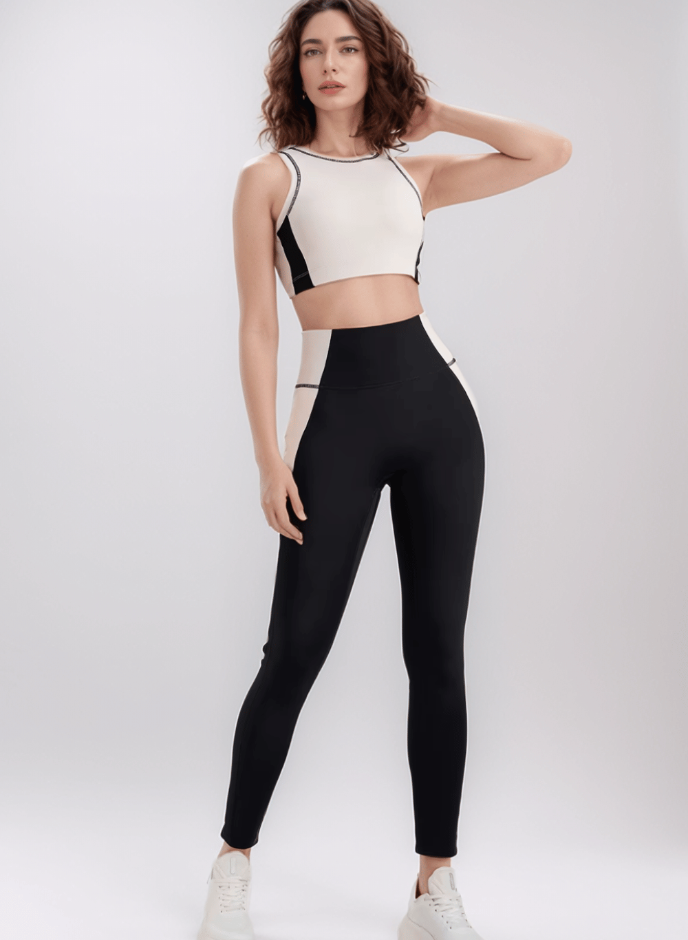 סט ספורט לנשים טייץ מחטב וגופיית ספורט - דגם Elevate