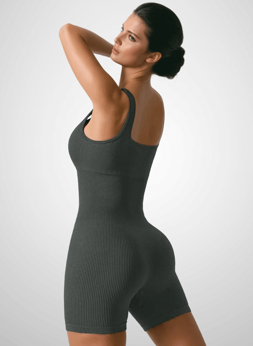 אוברול ספורט קצר פסים עם רפידות נשלפות - דגם Elevate