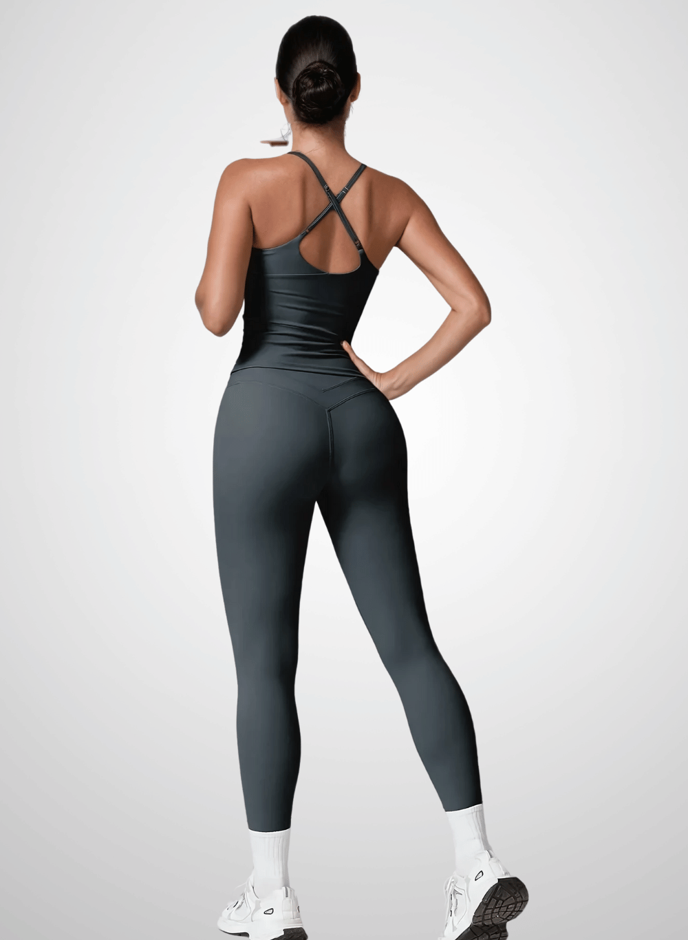 סט טייץ וגופיית קרופ מחטב לנשים – דגם SculptFit 8863 Set