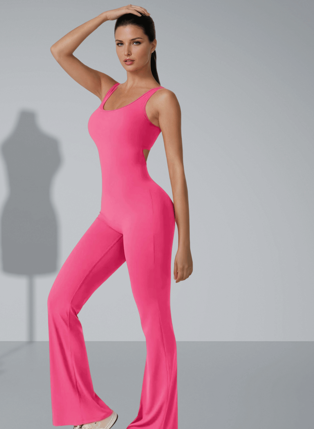 אוברול ספורט ארוך מחטב מתרחב פדלפון עם כיווצים וגב חשוף  - דגם Radiance