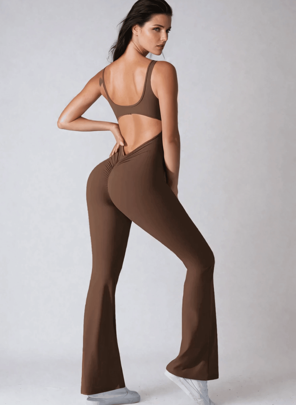 אוברול ספורט ארוך מחטב מתרחב פדלפון עם כיווצים וגב חשוף  - דגם Radiance