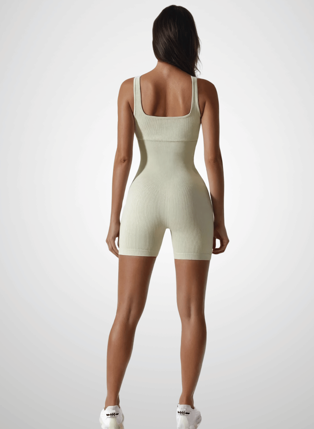 אוברול ספורט קצר פסים עם רפידות נשלפות - דגם Elevate