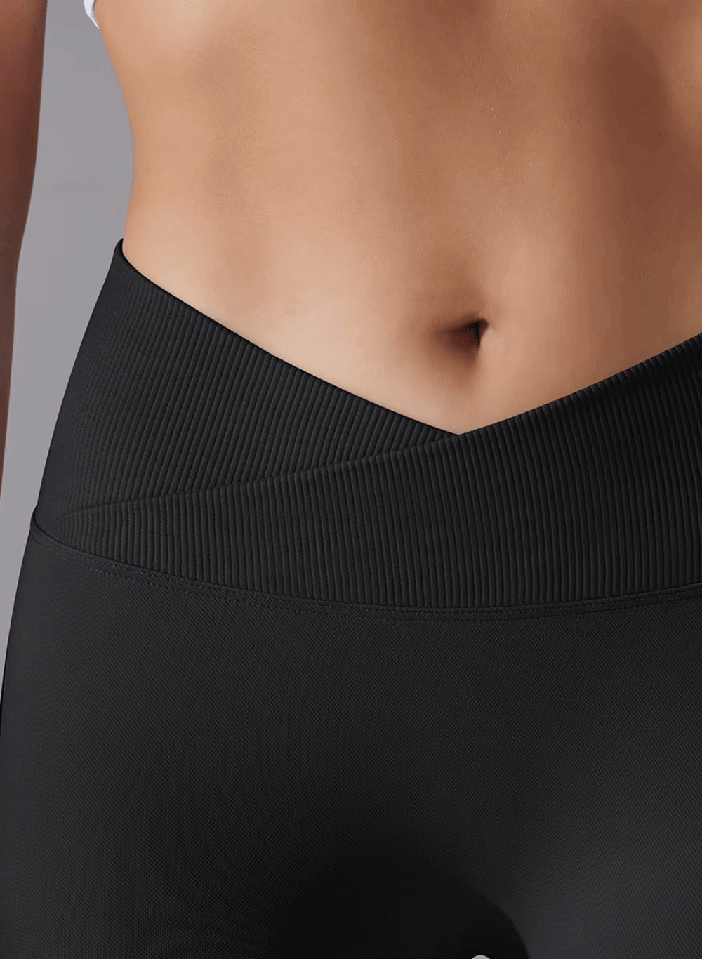 טייץ מחטב High Waist גזרת V - דגם Balance